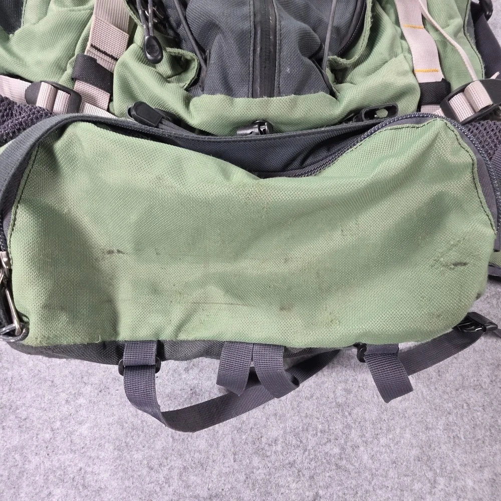 Vintage Mountainsmith backpack Scarlet Green Used Condition Internal Frame